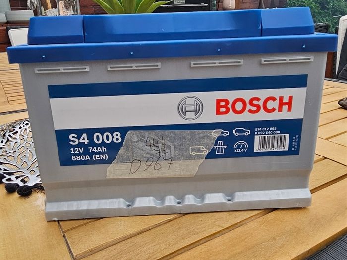car battery bosch brand new 74Ah 680A