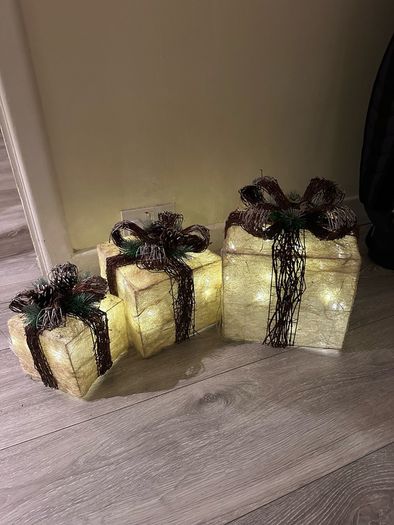 Set of 3 Illuminated Christmas Presents Decor for Indoor Use