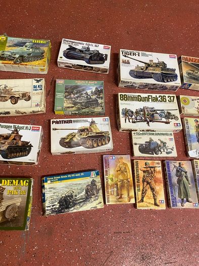 Huge lot of Vintage Model Trains | Boats and Tanks