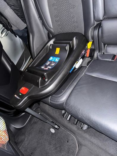 Baby Car Seat + ISOFIX Base