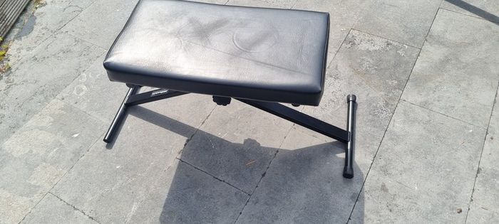 keyboard piano music seat bench