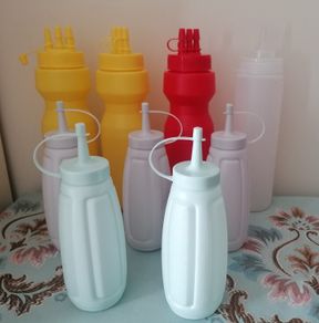 9 Condiment Squeeze Bottles