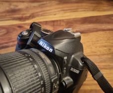Nikon D3000