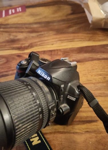 Nikon D3000