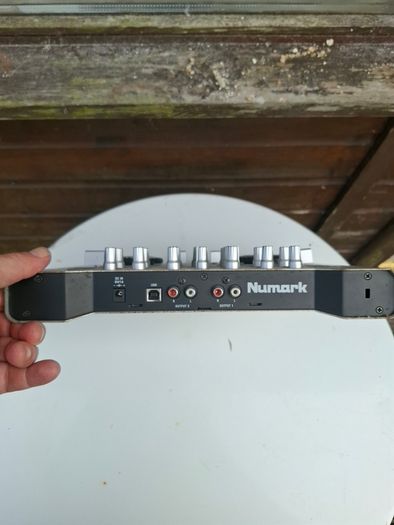 Numark Omni Control Professional DJ Controller Audio I/O & USB