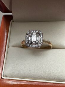 18k yellow gold and Diamonds Engagement Ring