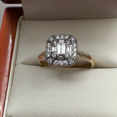 18k yellow gold and Diamonds Engagement Ring
