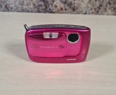 Fujifilm Finepix Z30 Digital Camera Pink Faulty For Parts Repair