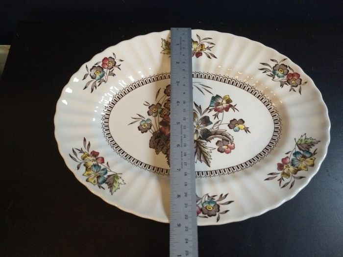 Beautiful Set of Three Vintage Graduated Wade Platters in the Meadow Pattern