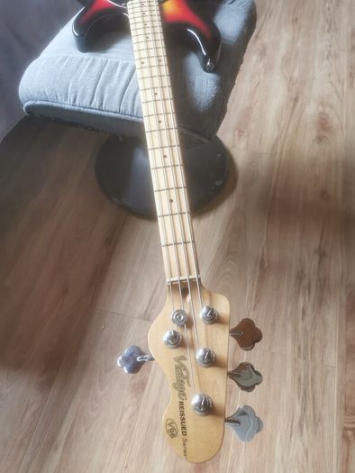 vintage reissue v96 bass