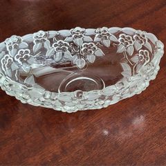 Mikasa Carmen decorative crystal bowl