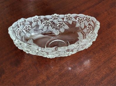 Mikasa Carmen decorative crystal bowl