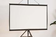 Portable projector screen