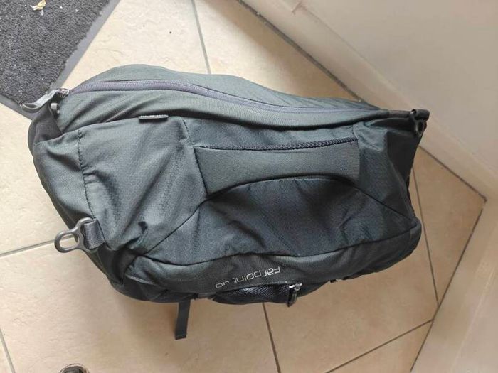 Osprey Farpoint 40 Travel Backpack - Carry-On Rucksack Grey Black Green