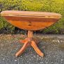 kitchen table, round, extendable foldable sides Image 3
