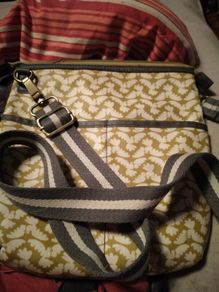 Boden functional mid-sized crossover bag..