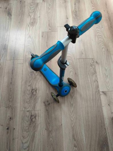Globber Primo Scooter with LED Light-Up Wheels - Excellent Condition