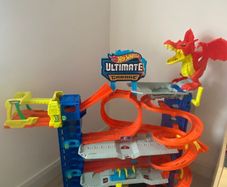 Hot wheels track