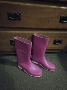 wellies