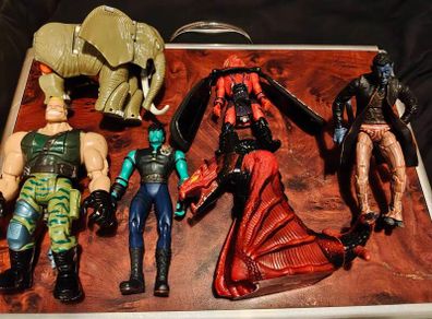 Vintage figures lot