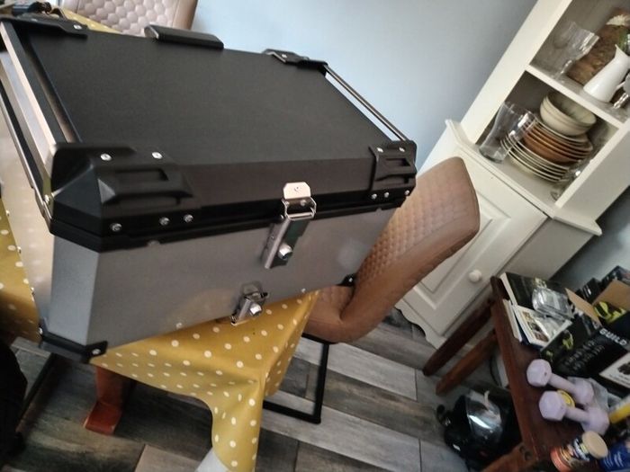 Large motorcycle top box