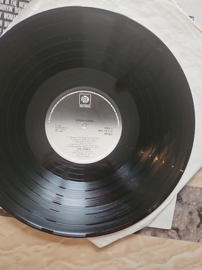 The Kinks LP - Kinda Kinks
