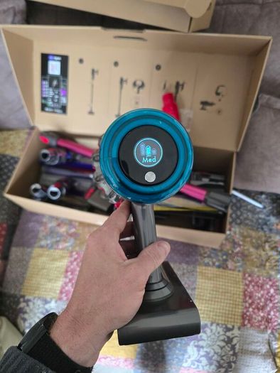 dyson v15 absolute