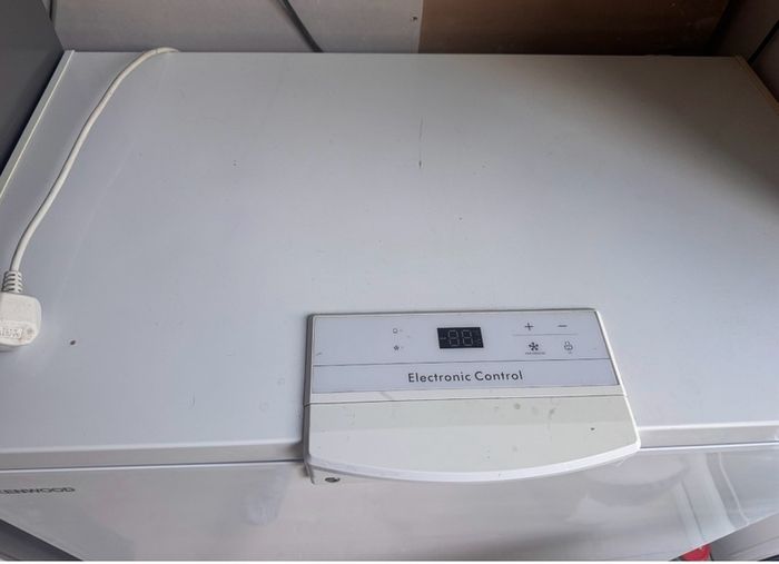 Chest freezer