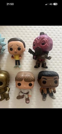 Pop figure bundle
