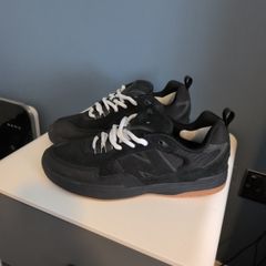 New Balance 808