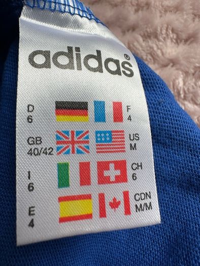 Adidas jumper for gents. Size medium/ large