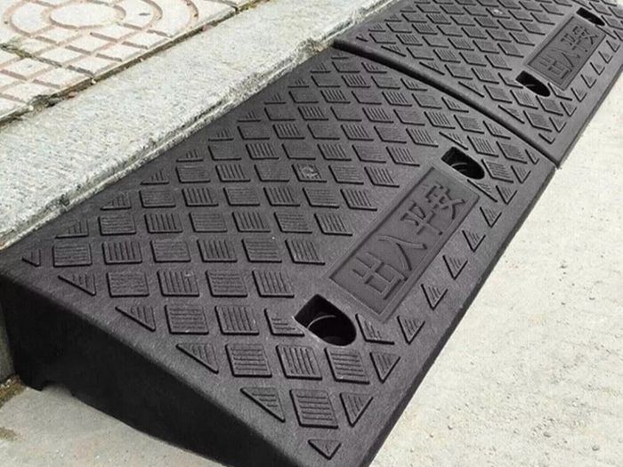 2 x Kerb Access Ramps for Car, Wheelchair, Mobility Scooter etc