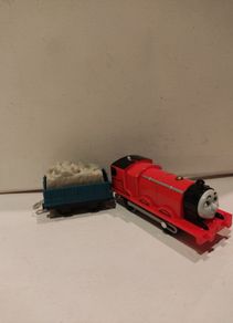 Trackmaster Thomas and Friends Motorised James Train with Cargo Truck 2013