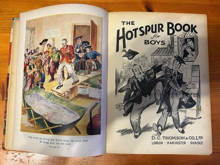 Vintage annual:'The Hotspur Book for Boys' 1943