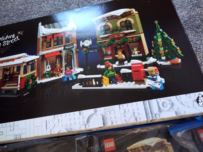 LEGO Winter Village Holiday Main Street 10308