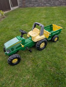 Kids John Deere tractor