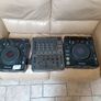 2 Pioneer CDJ 1000 MK 3 Decks and a Pioneer DJM-500 Image 4