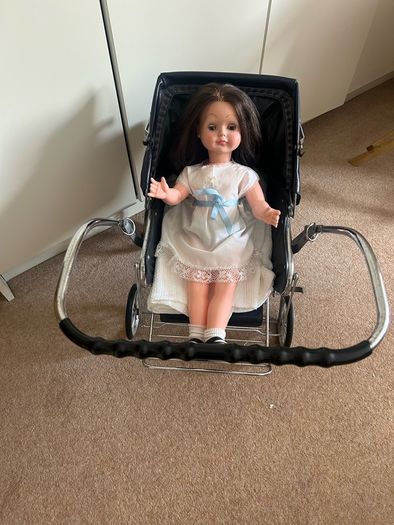 Vintage 1970s Dolls Pram