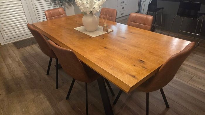 Dining table and 6 chairs