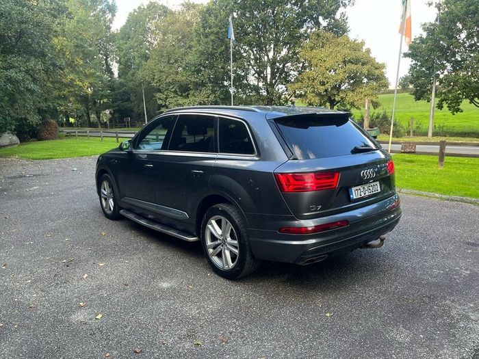 Audi Q7 3.0tdi 272 Q TIP S Line 4D 7 seater