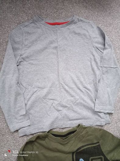 2x boy's long sleeve top. Age 5/6