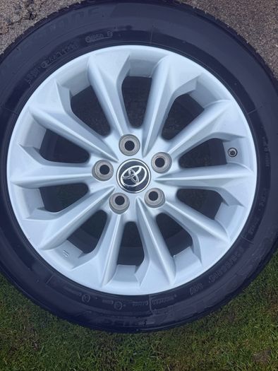 Toyota Corolla alloy wheel