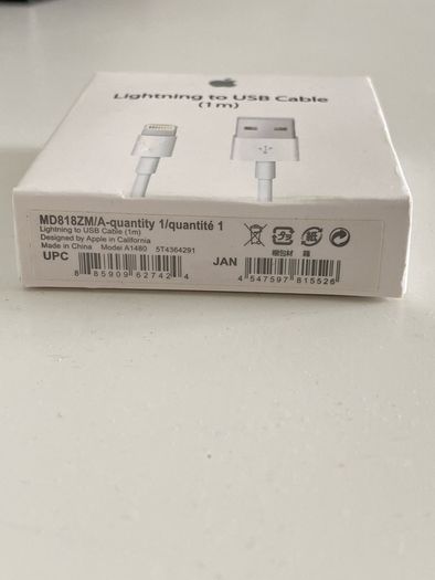 Iphone/ iPad sync charging cable in box