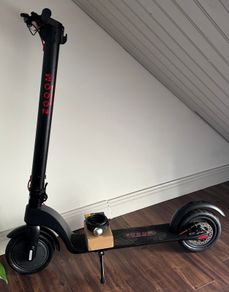 Brand New Z200M Electric Scooter Never Used Includes Charger & Lock