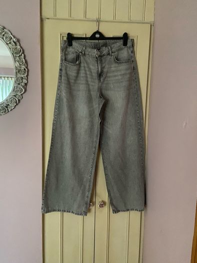 H&M Grey Sweatshirt XL and Grey Wide Leg Jeans UK 14
