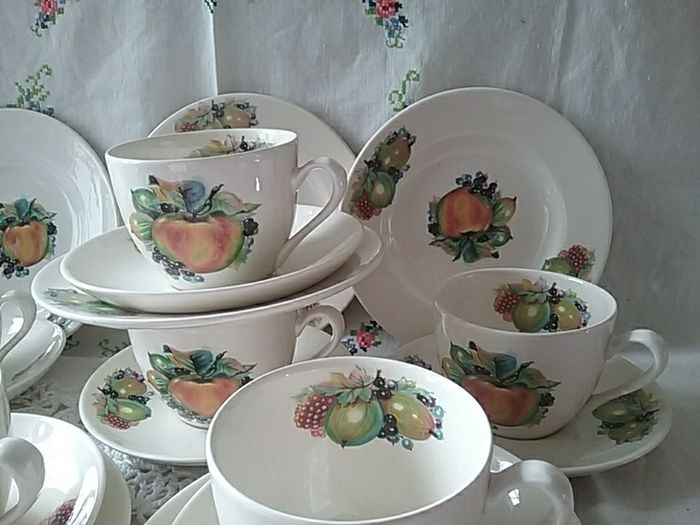 Shannonbridge Irish Pottery Teaset