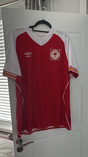 St Patricks Athletic Jersey size LARGE