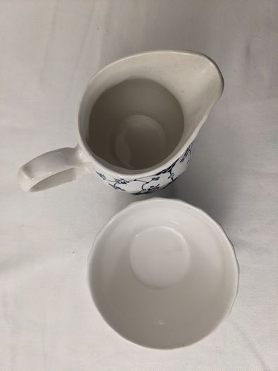 Beautiful Vintage Milk Jug and Sugar Bowl