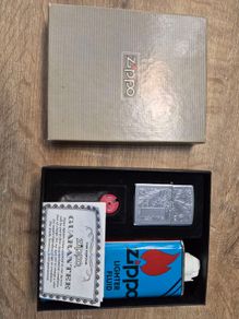 zippo lighter gift set from 1994 - like new