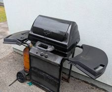 Free Char-Broil Gas Barbecue & Cylinder. Collection Only